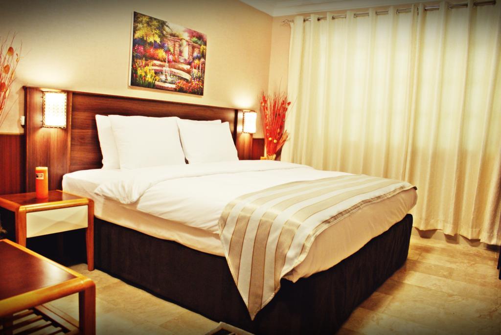 Hotel Weekend & Maskat
