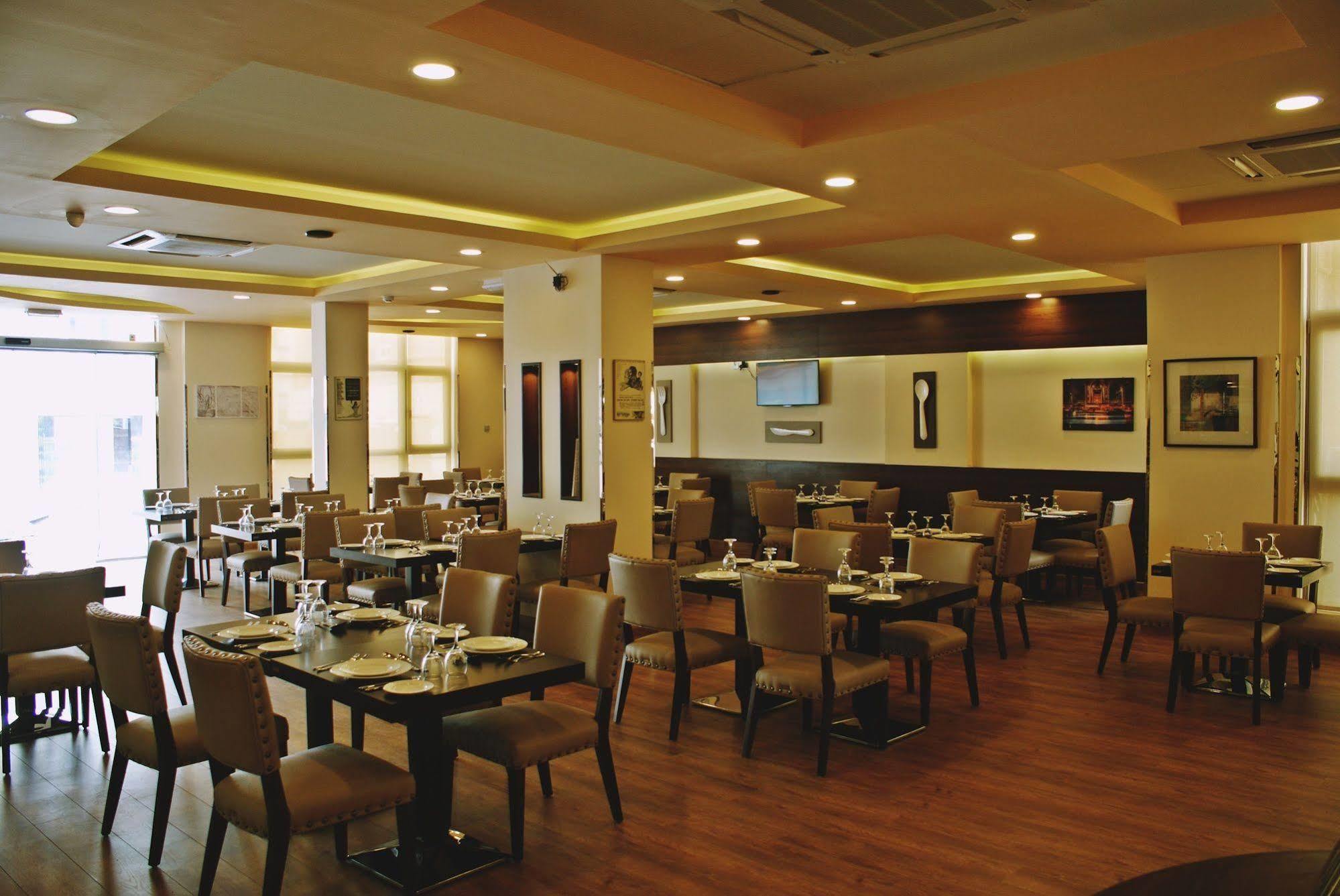 Hotel Weekend & Maskat